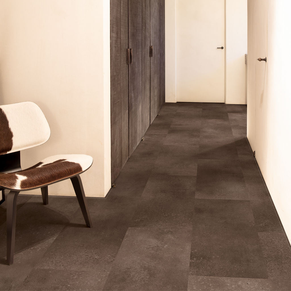 Quick-Step Alpha Vinyl Oro Cinnamon Rock AVSTU40233 - Premium Quick-Step collection featuring luxury vinyl tile flooring with waterproof technology and easy click-fit installation