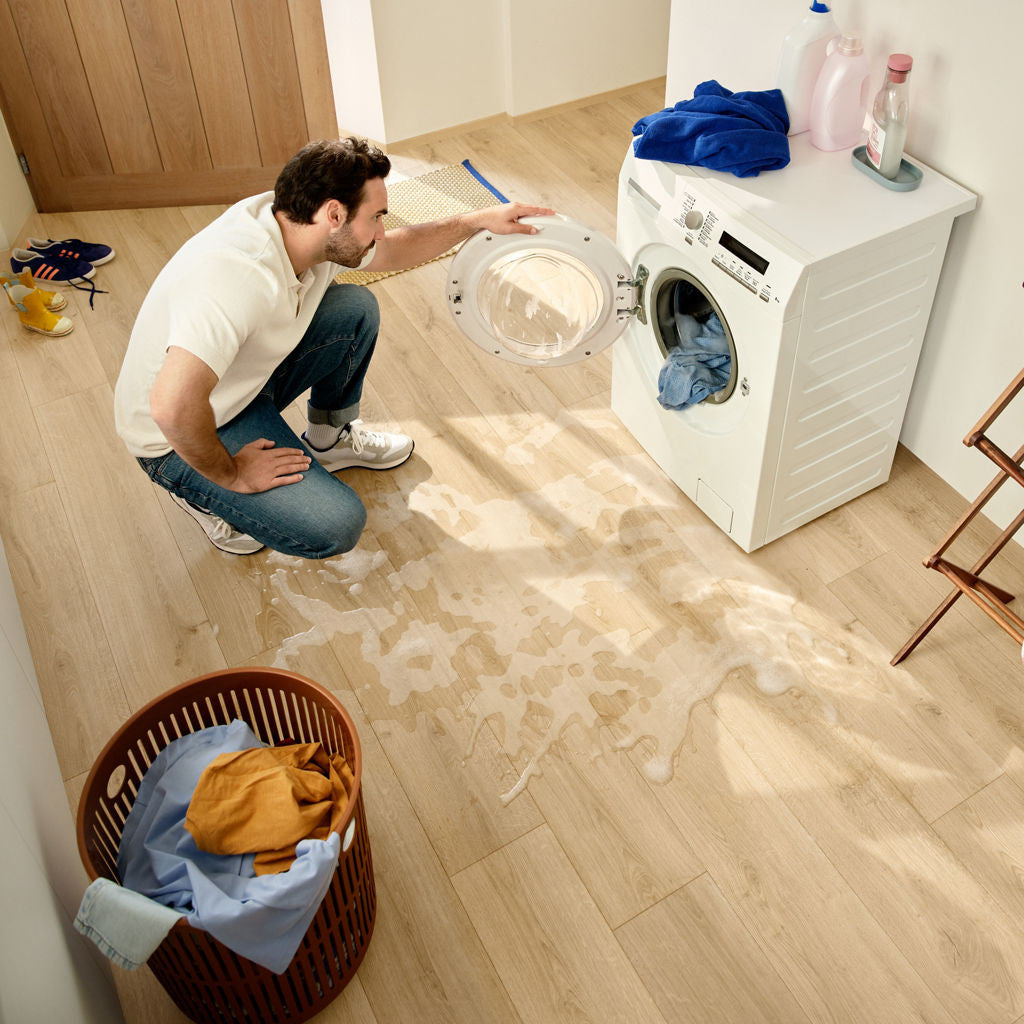 Quick-Step Capture Brushed Oak Natural SIG4763 9mm Laminate Flooring (SIG4763) - Premium Quick-Step collection featuring oak luxury vinyl tile flooring with waterproof technology and easy click-fit installation