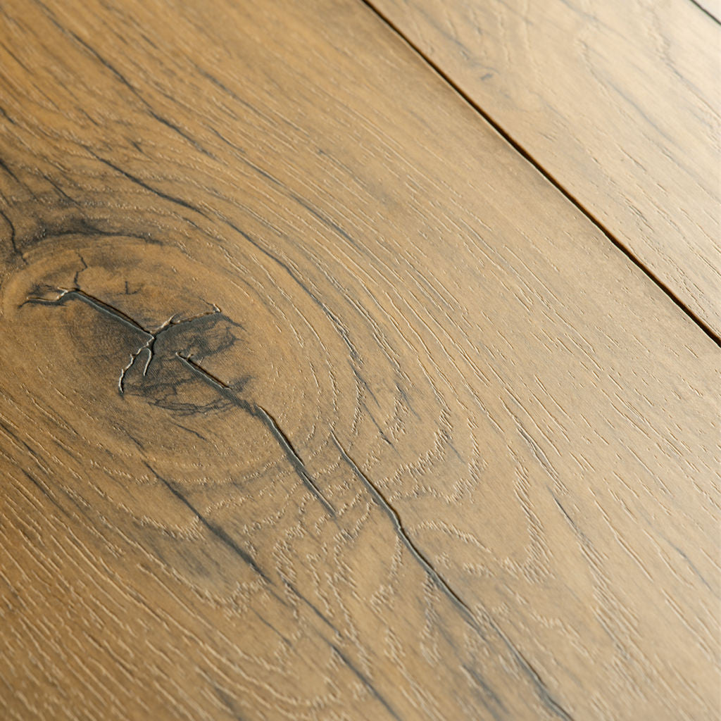 Quick-Step Capture Cracked Oak Natural SIG4767 9mm Laminate Flooring (SIG4767) - Premium Quick-Step collection featuring oak luxury vinyl tile flooring with waterproof technology and easy click-fit installation