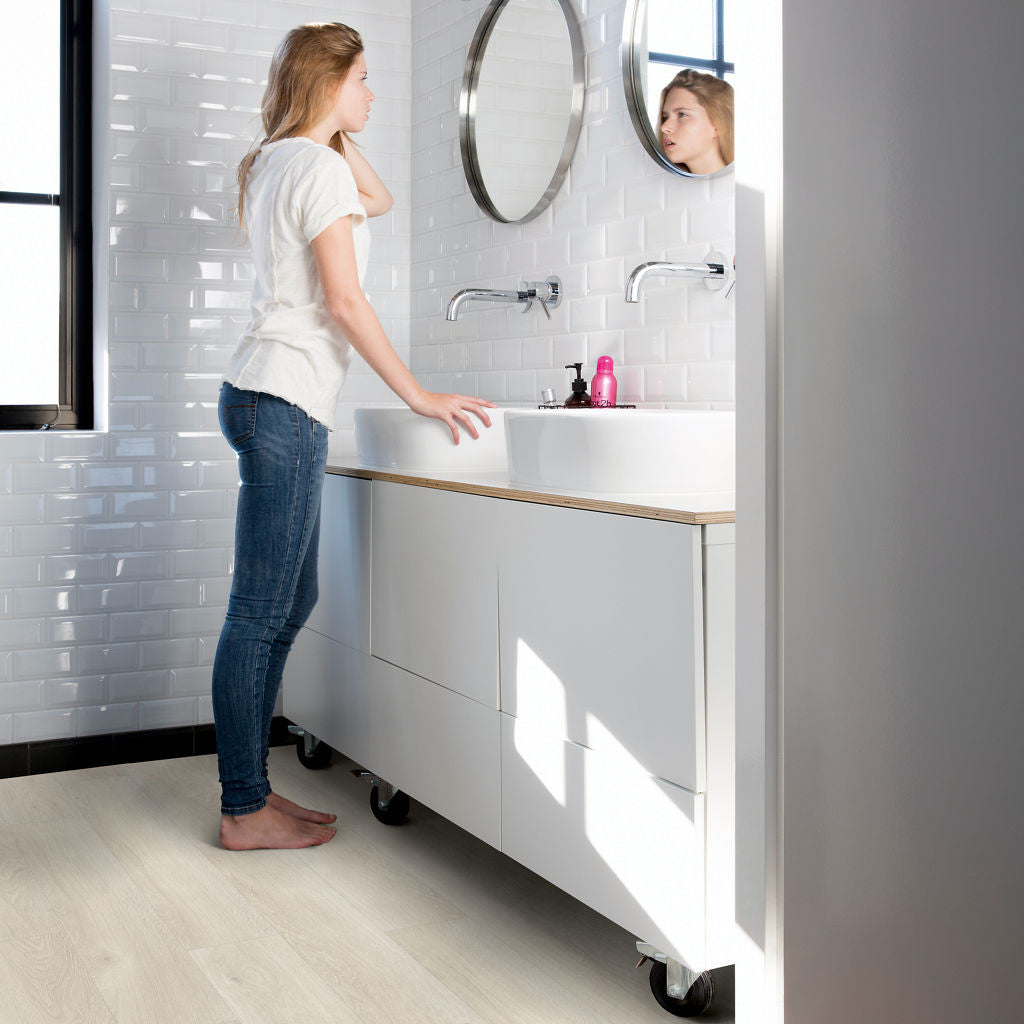 Quick-Step Alpha Bloom – Sea Breeze Oak Light LVT Flooring (AVMPU40079) - Premium Alpha Bloom collection featuring oak luxury vinyl tile flooring with waterproof technology and easy click-fit installation