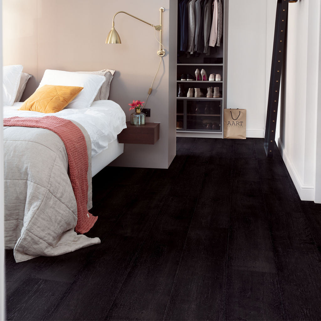 Quick-Step Capture Painted Oak Black SIG4755 9mm Laminate Flooring (SIG4755) - Premium Quick-Step collection featuring oak luxury vinyl tile flooring with waterproof technology and easy click-fit installation
