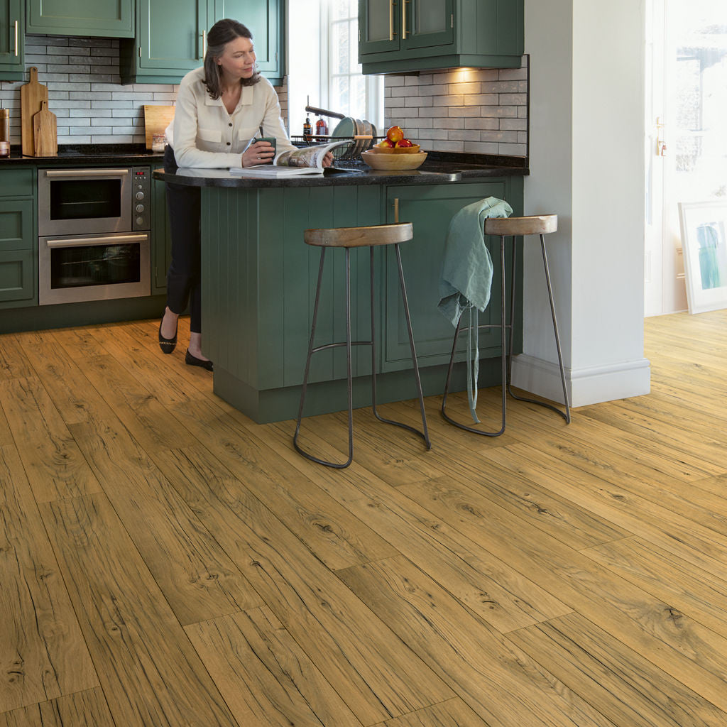 Quick-Step Capture Cracked Oak Natural SIG4767 9mm Laminate Flooring (SIG4767) - Premium Quick-Step collection featuring oak luxury vinyl tile flooring with waterproof technology and easy click-fit installation