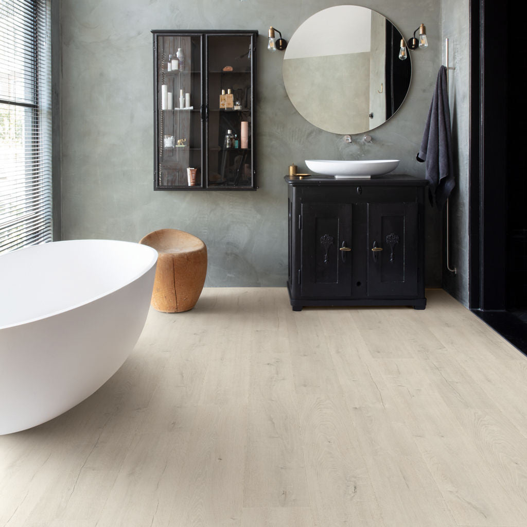 Quick-Step Capture Soft Patina Oak SIG4748 9mm Laminate Flooring (SIG4748) - Premium Quick-Step collection featuring oak luxury vinyl tile flooring with waterproof technology and easy click-fit installation