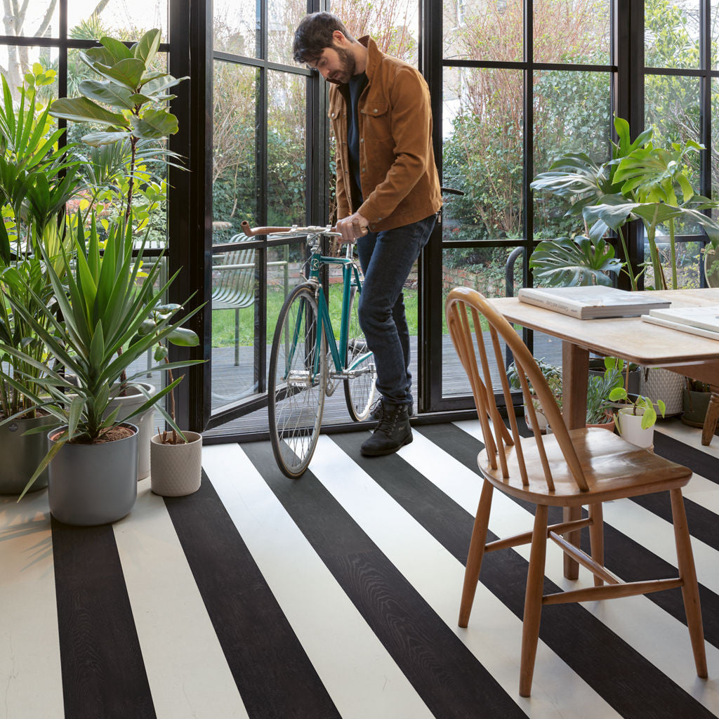 Quick-Step Capture Painted Oak Black SIG4755 9mm Laminate Flooring (SIG4755) - Premium Quick-Step collection featuring oak luxury vinyl tile flooring with waterproof technology and easy click-fit installation
