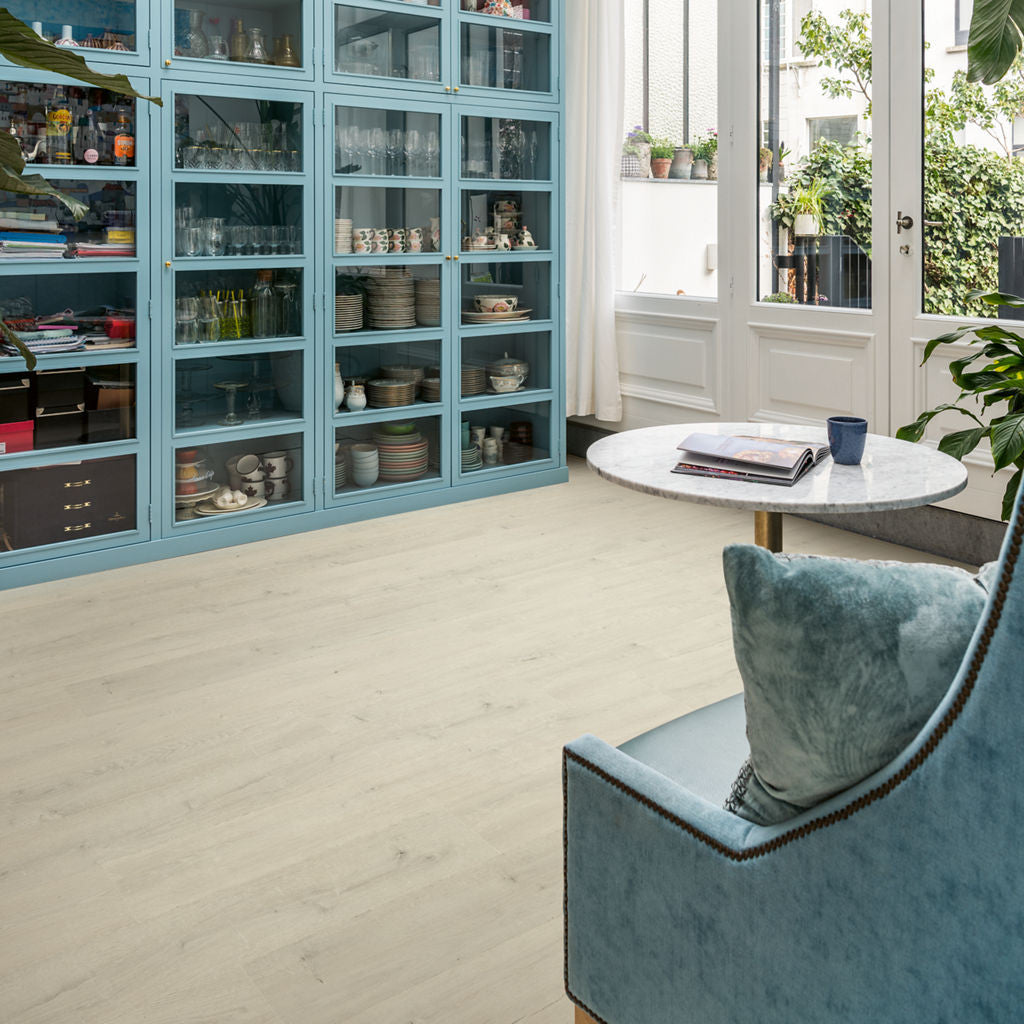 Quick-Step Capture Soft Patina Oak SIG4748 9mm Laminate Flooring (SIG4748) - Premium Quick-Step collection featuring oak luxury vinyl tile flooring with waterproof technology and easy click-fit installation